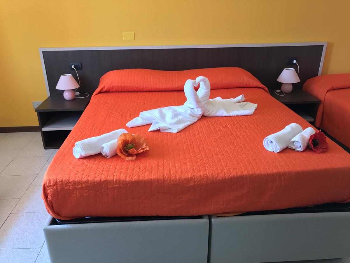 Hotel Marina باديسي المظهر الخارجي الصورة